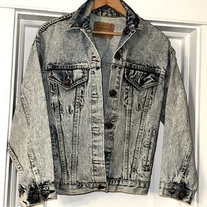 Vintage Rare Find White Tab LeVI’S 511 Blue Trucker Jacket